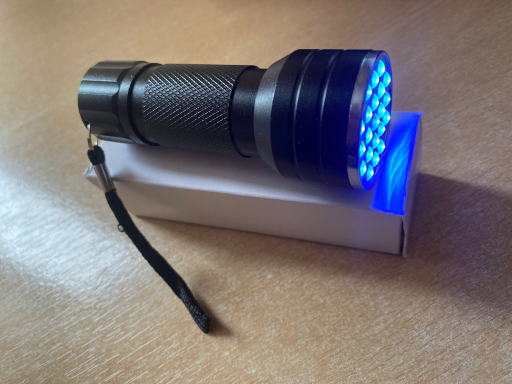 Golf Ball Finding/ Finder 21 Led Uv Torch - FREE BATTERIES